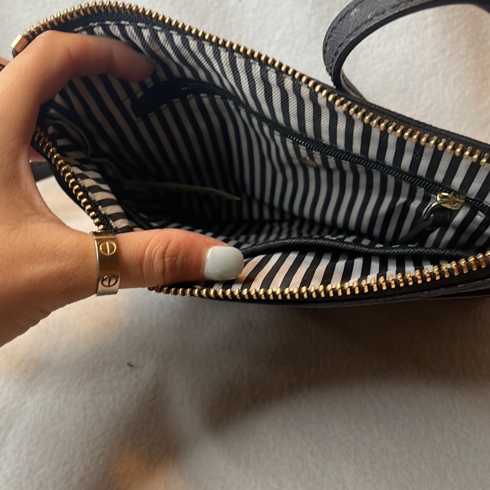 KATE SPADE PURSE - Picture 3 of 3